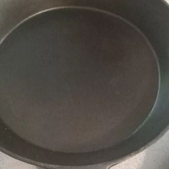 Tools Of The Trade 3 Piece Cast Iron Skillet Set, NEW - Picture 4 of 6